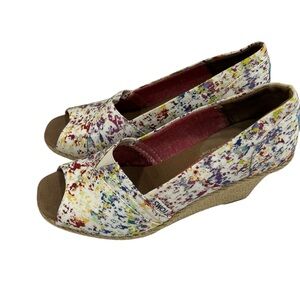 Toms Cream White Red and Yellow Wedge Shoes with Peep-Toe Design Women’s Sandals